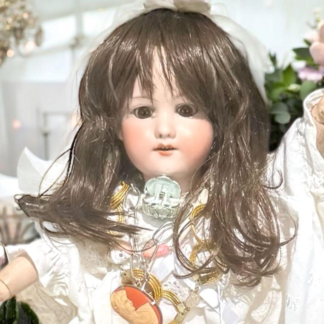 アンティーク ビスクドールアーモンド マルセル ホワイトドレス ボネ カメオ