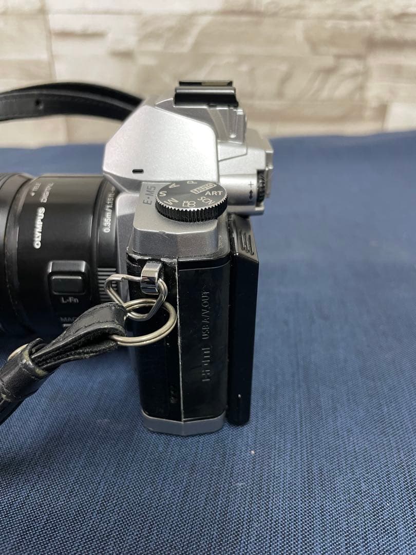 オリンパス　OLYMPUS OM-D E-M5 デジタル一眼レフ　セット売り