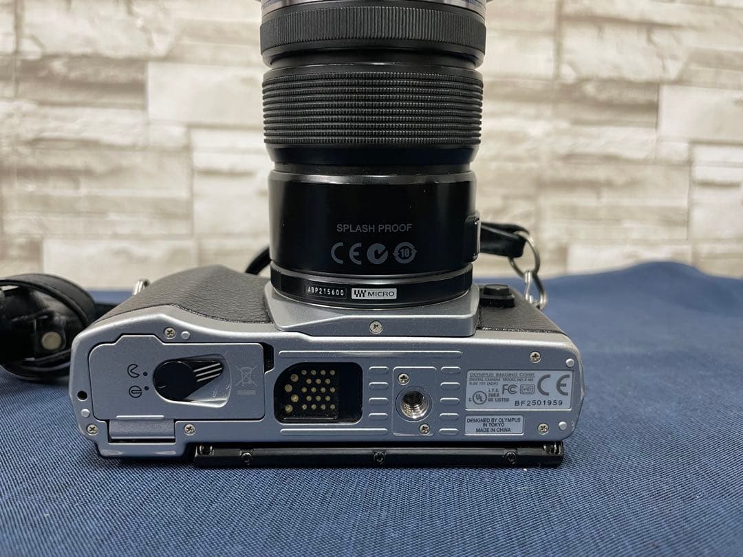 オリンパス　OLYMPUS OM-D E-M5 デジタル一眼レフ　セット売り