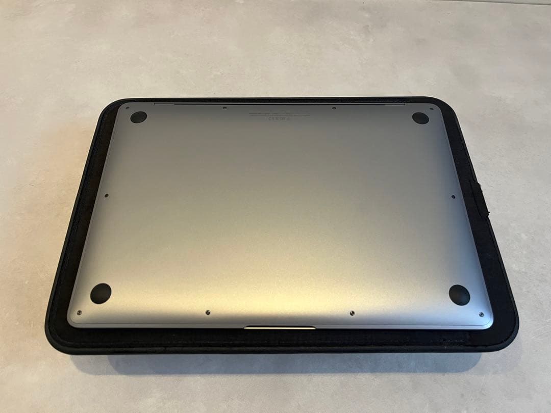 M1 MacBook Air 8GB 256GB USキーボード スリーブ付属