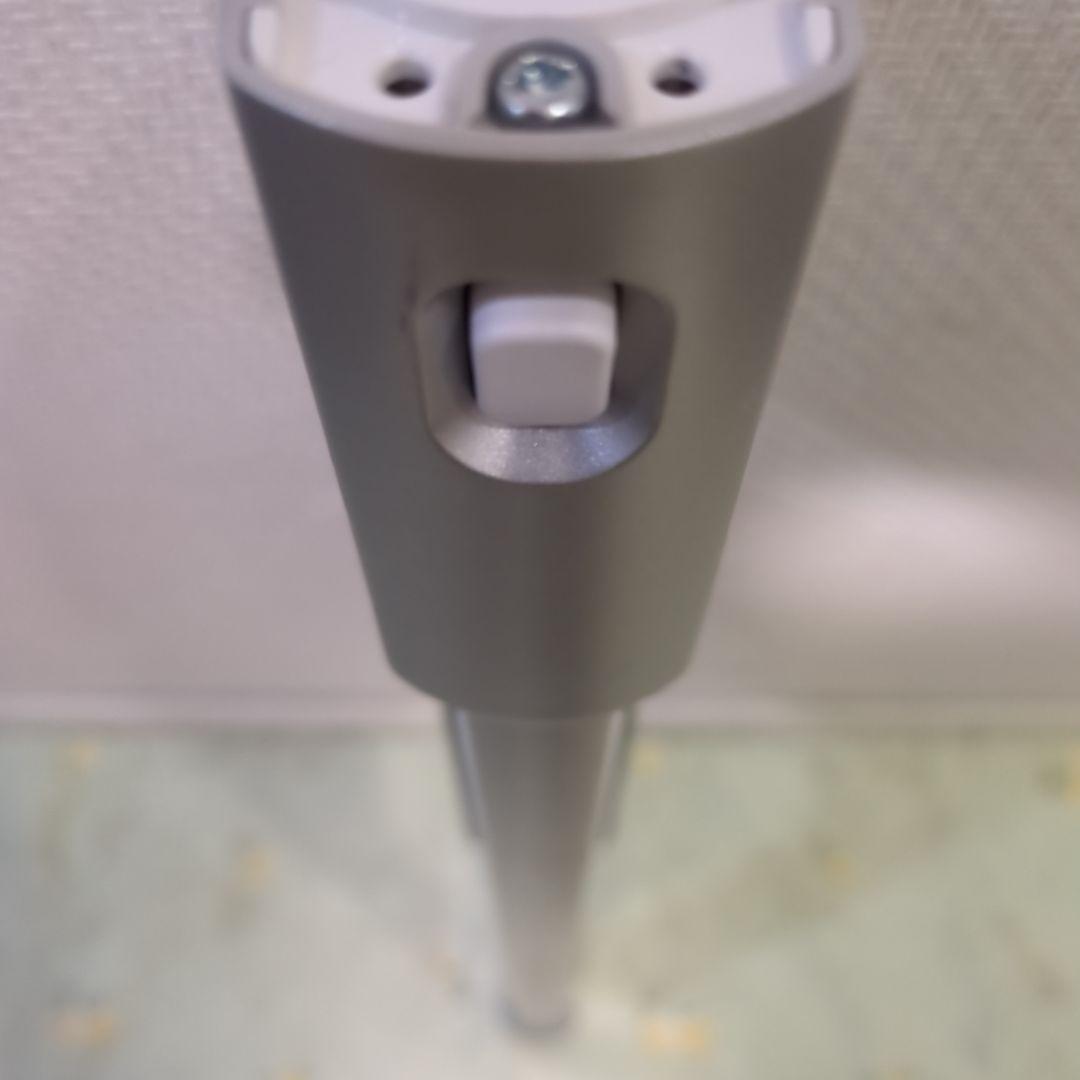 アイリスオーヤマ サイクロンスティッククリーナー SCD-120P　2023年製