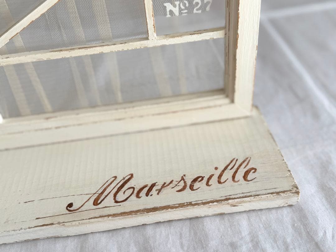 人気作家さまハンドメイド作品◾️ホワイトシャビーな窓枠風シェルフ◾️アンティーク
