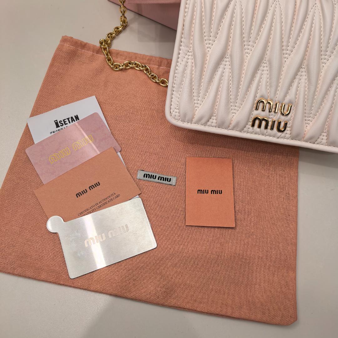 極美品 チェーンショルダーバッグ