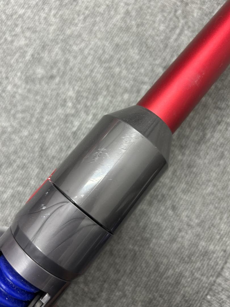Dyson V8 Slim Fluffy+ スティッククリーナー