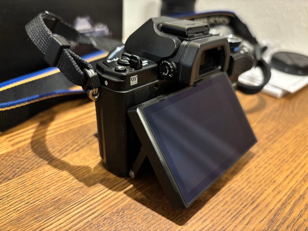 のき　OLYMPUS E-M10 Mark III 本体　レンズ2本　一式