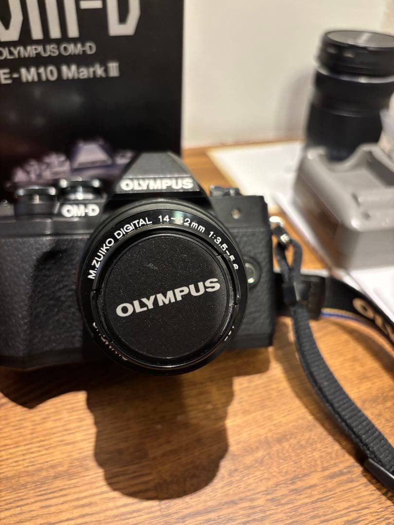 のき　OLYMPUS E-M10 Mark III 本体　レンズ2本　一式