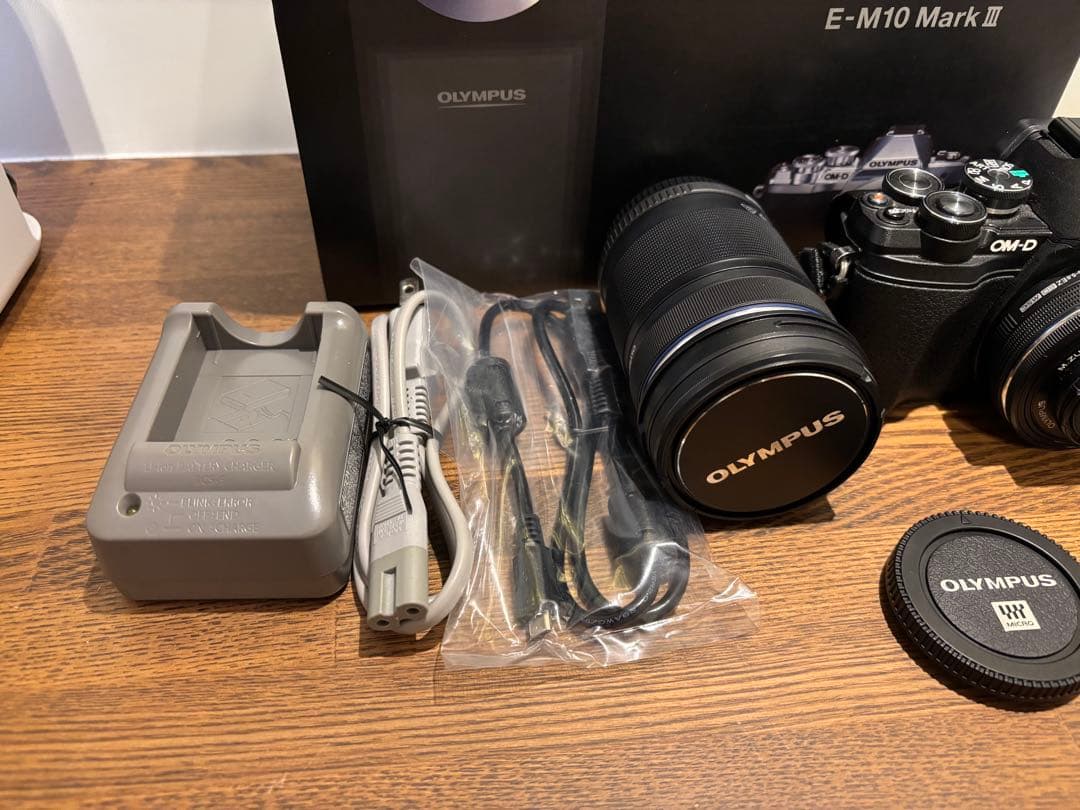 のき　OLYMPUS E-M10 Mark III 本体　レンズ2本　一式
