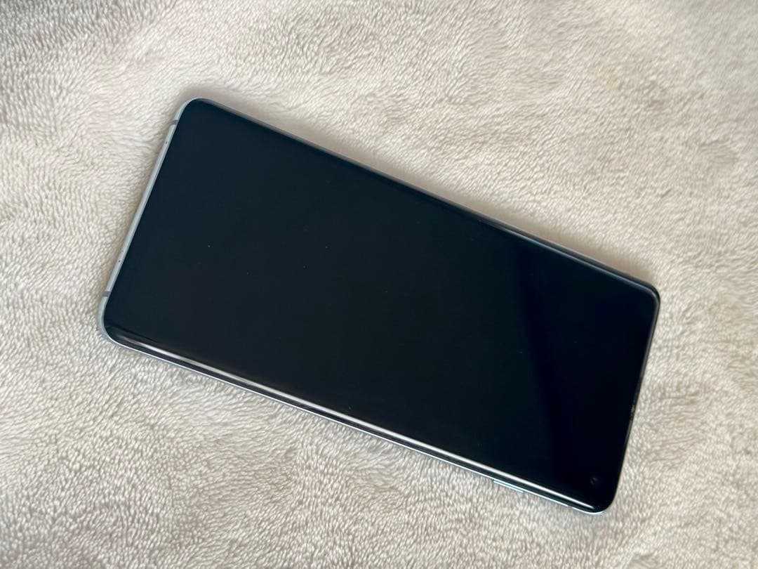 Galaxy S10の国内版（Docomo ）