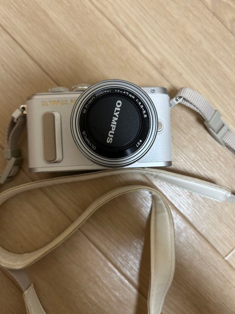 美品　Olympus ミラーレス一眼カメラ