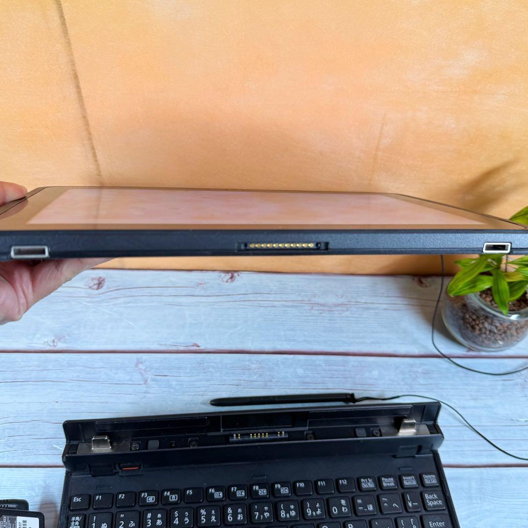 Fujitsu タブレットノートPC 8GB SSD