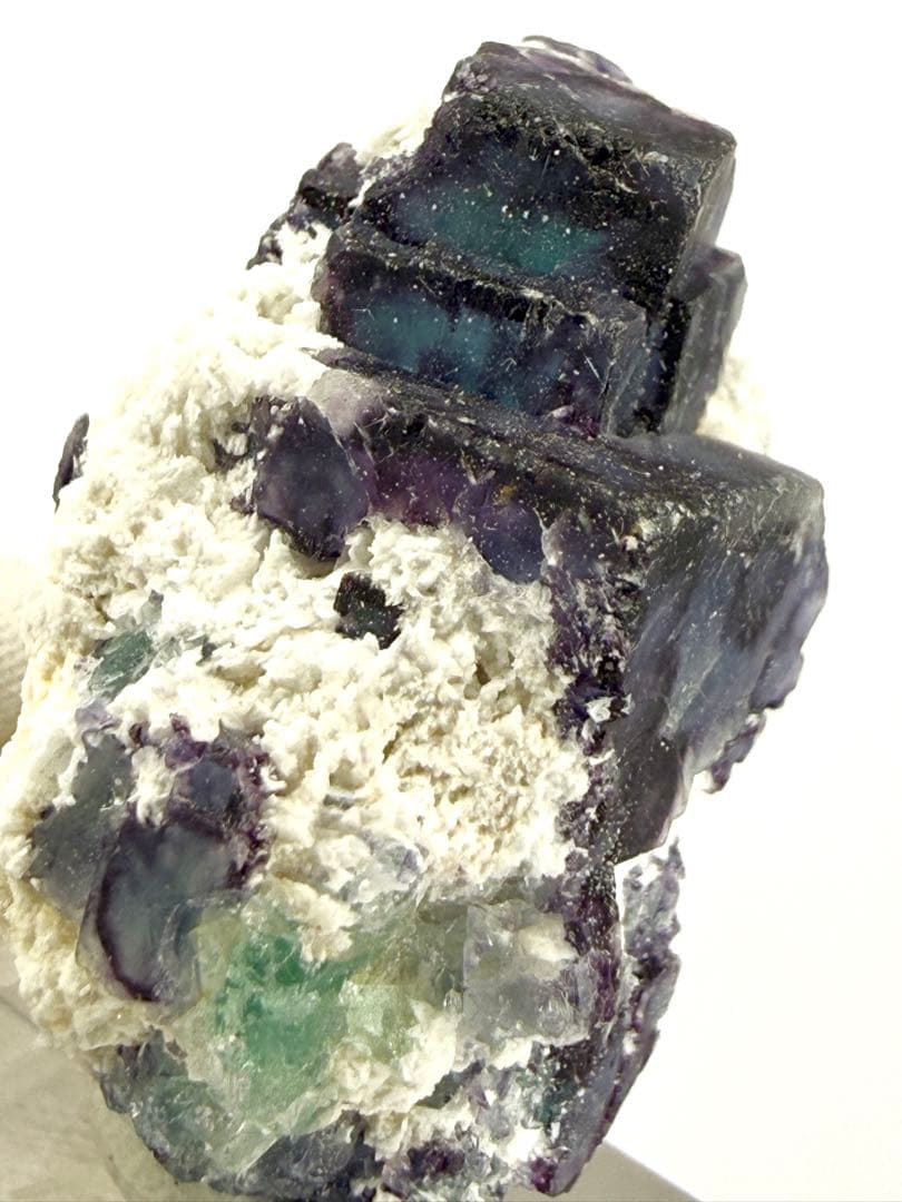 ブルー　パープル　フローライト　原石　鉱物　標本　天然石　石　エロンゴ産