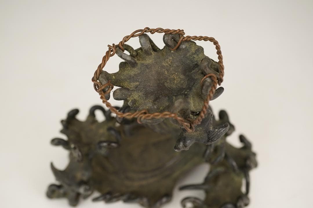 天然水晶玉 径5.1cm 古銅波千鳥彫台座付 木箱附