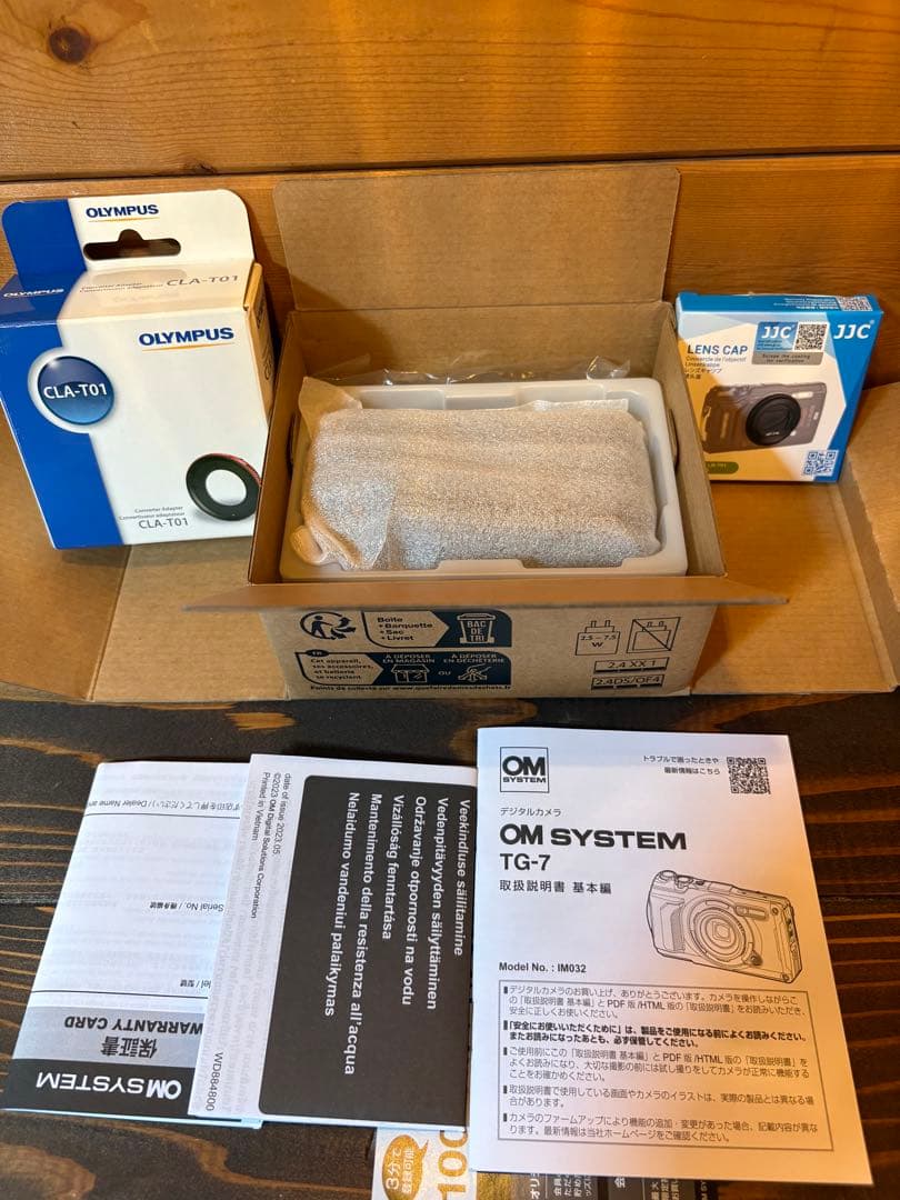 OM SYSTEM TG-7 コンパクトデジタルカメラ　オプション部品付き