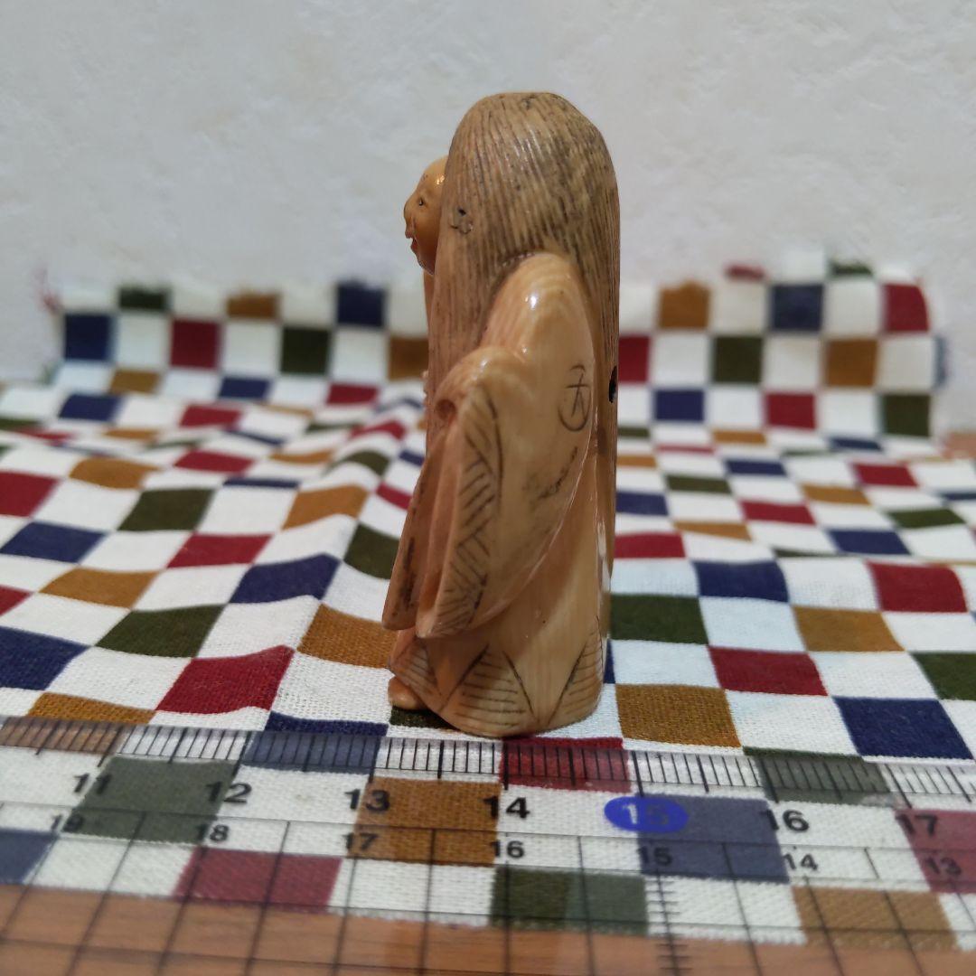 時代提げ物 面変絡繰根付 在銘 天然素材 高5.2cm幅3.9cm重30ｇ緻密彫