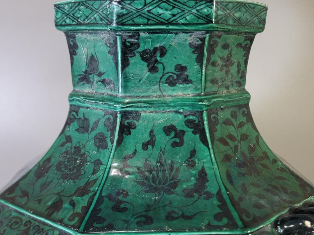 古い 中国 緑釉 獣耳 六角 瓶 高さ 39.5ｃｍ DT621