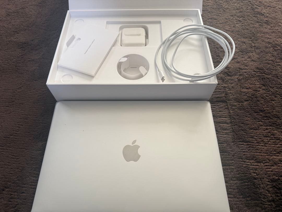 Apple MacBook Air 13インチ M1 256GB SSD