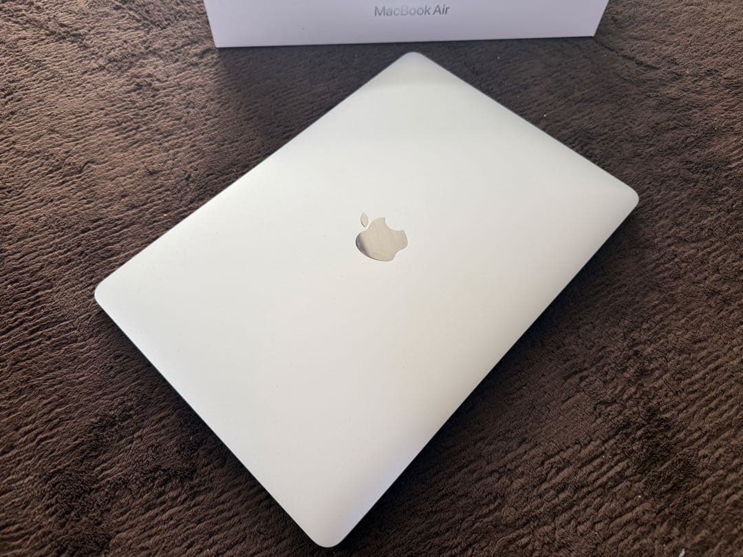 Apple MacBook Air 13インチ M1 256GB SSD