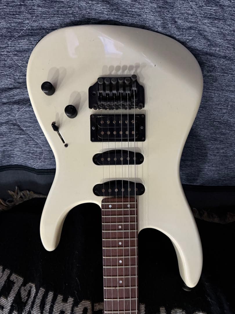 FERNANDES エレキギター アイボリー