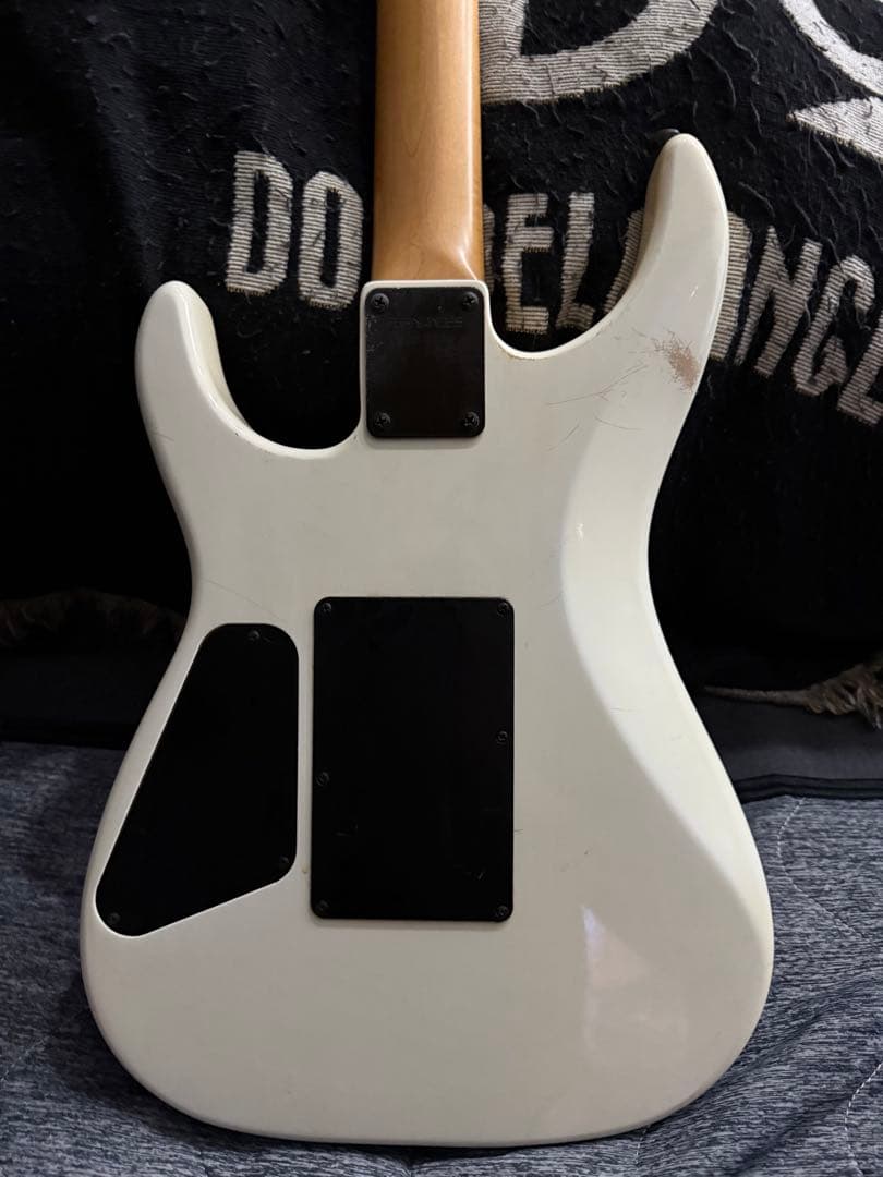 FERNANDES エレキギター アイボリー