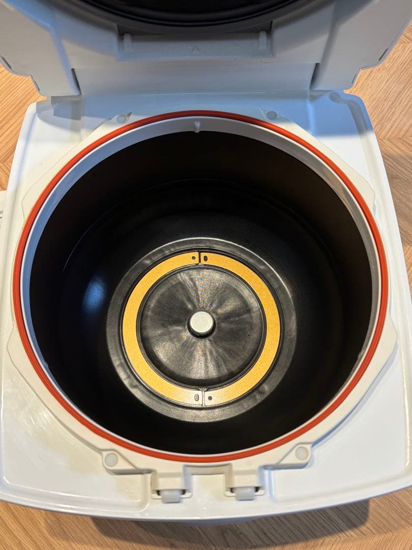 【最終値下げ】ホワイト炊飯器 デジタル表示　説明書付き　三菱