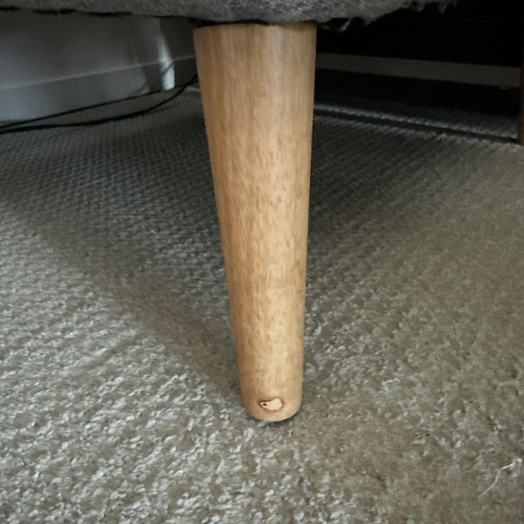 グレーの1人掛けソファ　椅子　カウチ