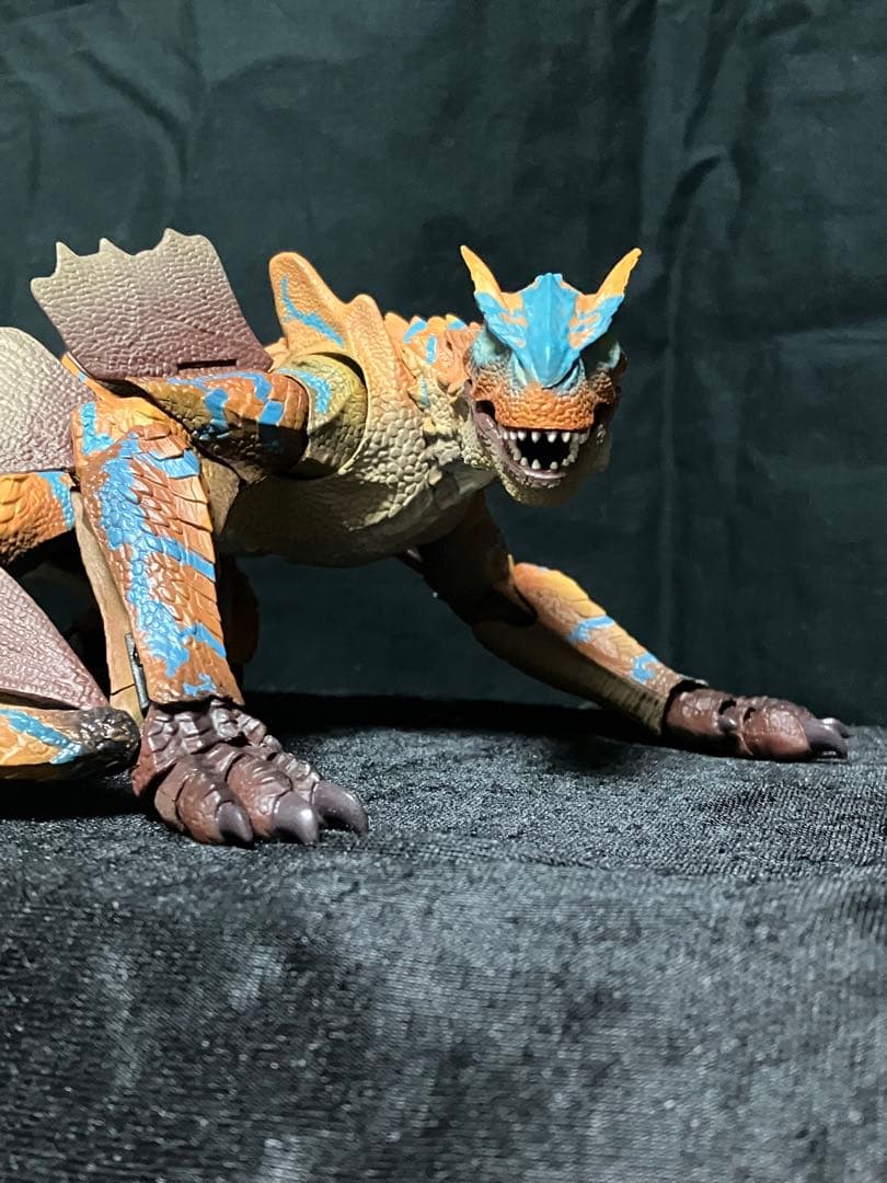 S.H.モンスターアーツ モンスターハンターライズ ティガレックス