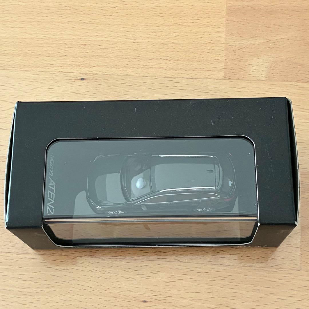 【新品未開封品】 マツダ アテンザワゴン GJ 2015 1/64ミニカー 黒