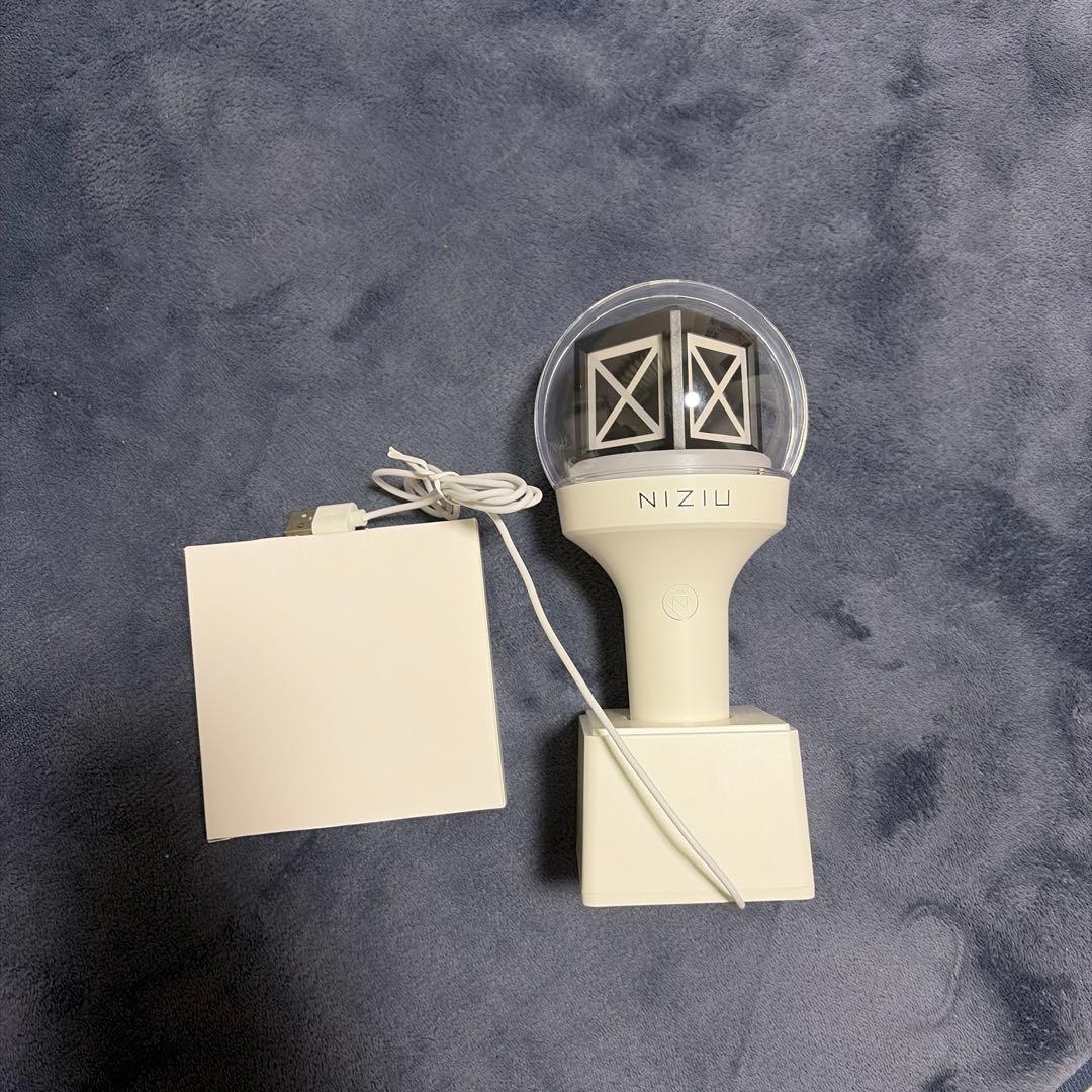 アイドル NIZIU OFFICIAL LIGHT STICK