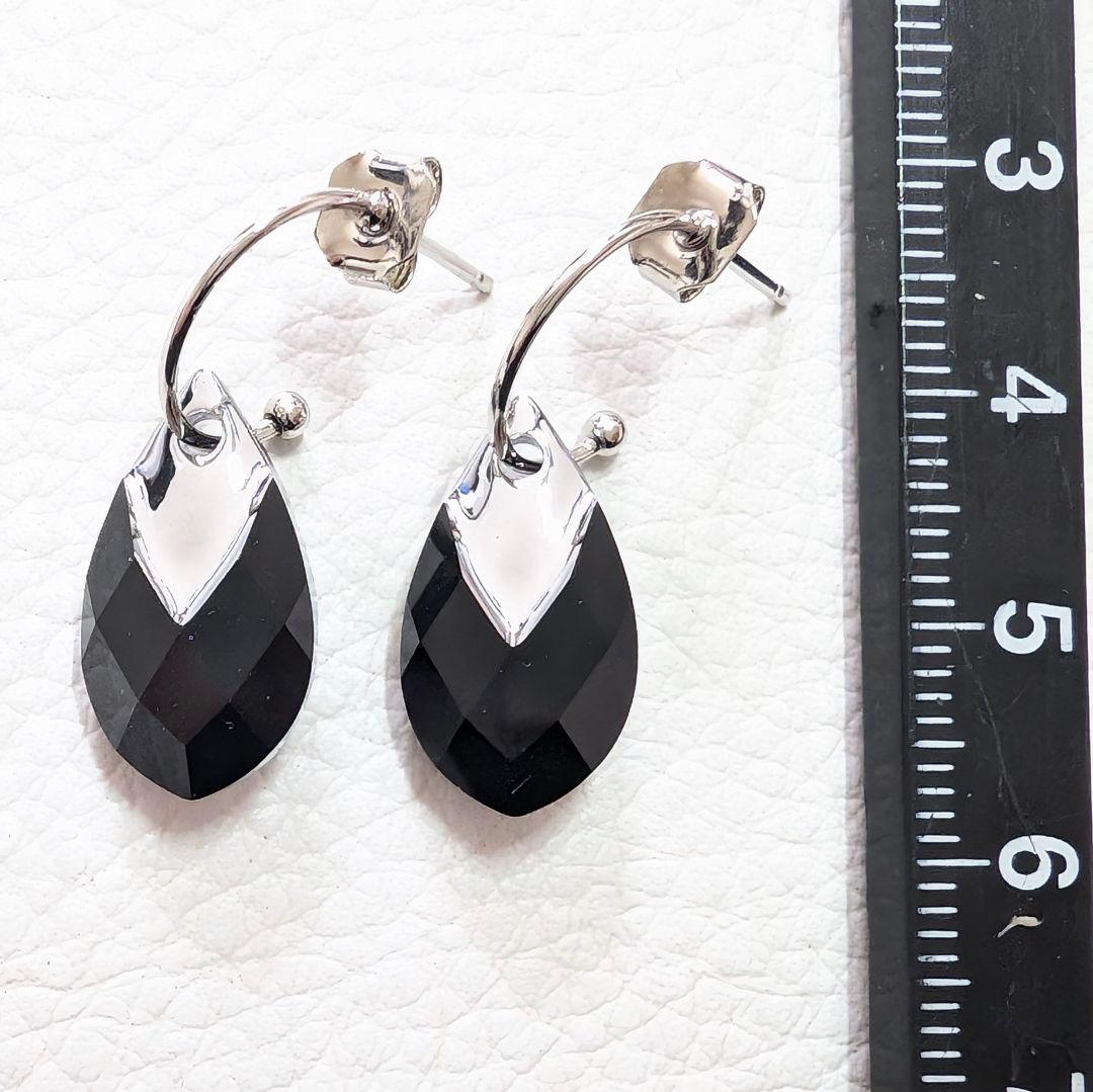 SWAROVSKIのピアス〈No.S51〉