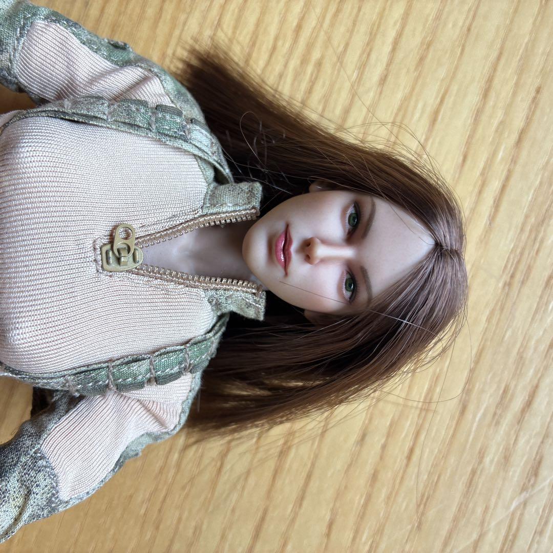 【美品】1/6 ベリークール 女性兵士 フィギュア（ハイブリッド素体）　迷彩