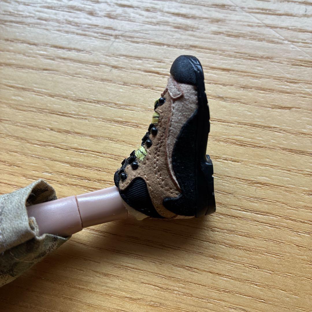 【美品】1/6 ベリークール 女性兵士 フィギュア（ハイブリッド素体）　迷彩