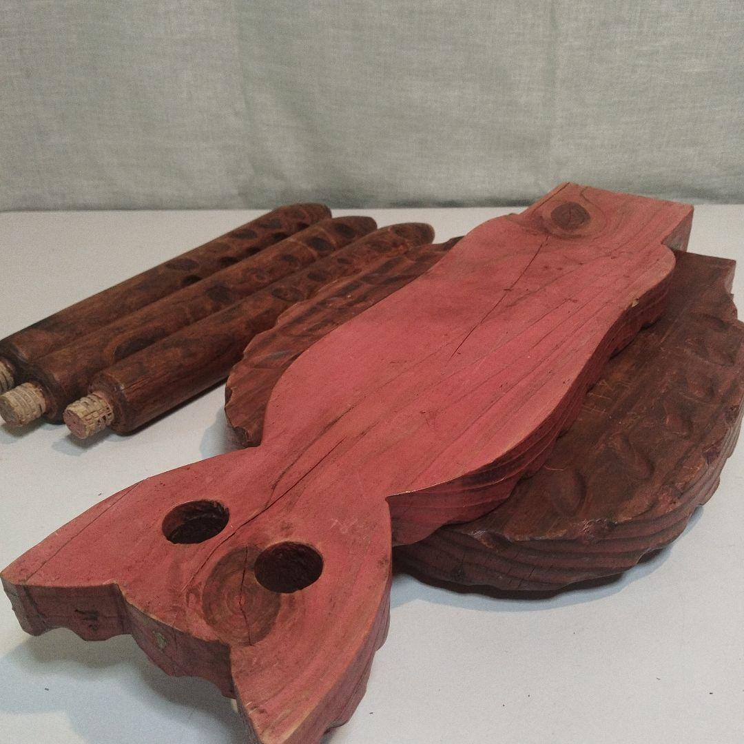 アンテーク猫木製椅子　スペイン製　3本足椅子　スツール　花台椅子