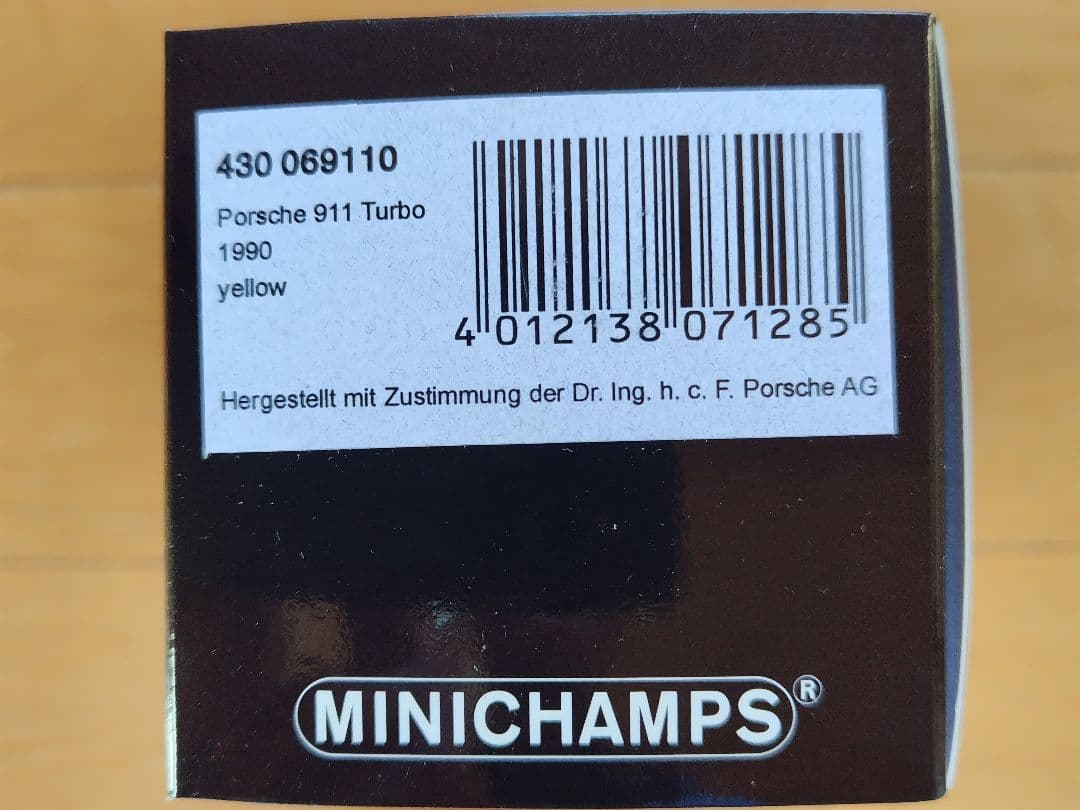 MINICHAMPS「Porsche 911 Turbo 1990」