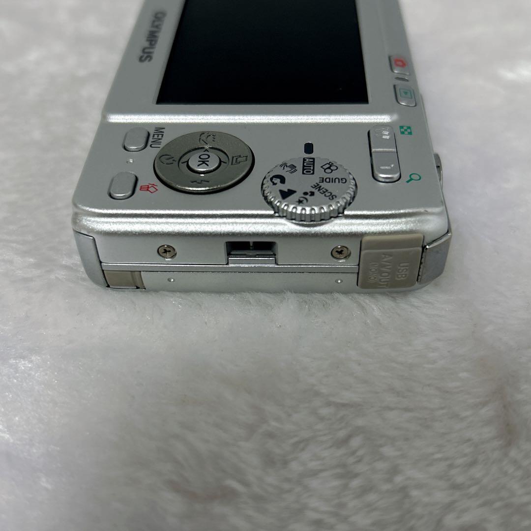 OLYMPUS オリンパス FE-190 シルバー コンデジ デジタルカメラ