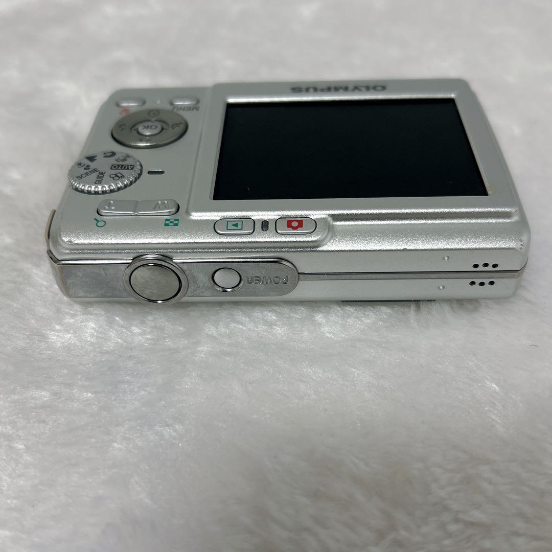OLYMPUS オリンパス FE-190 シルバー コンデジ デジタルカメラ