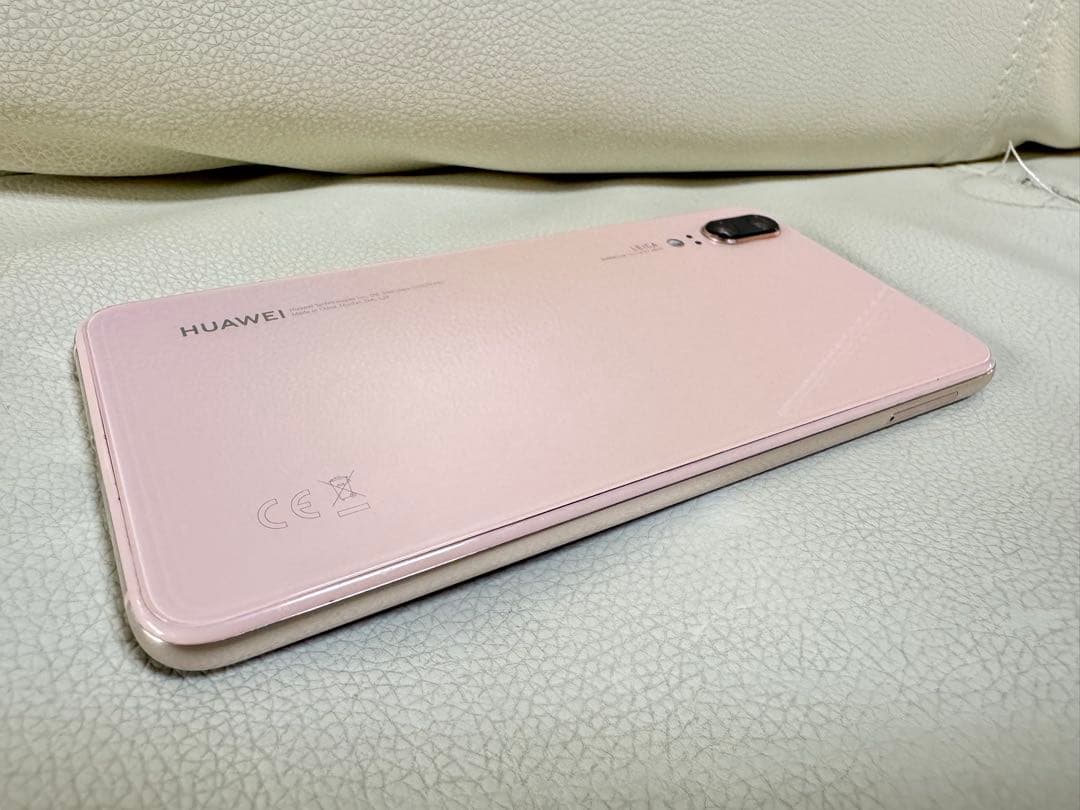 HUAWEI P20スマーフォン（ピンクゴールド）
