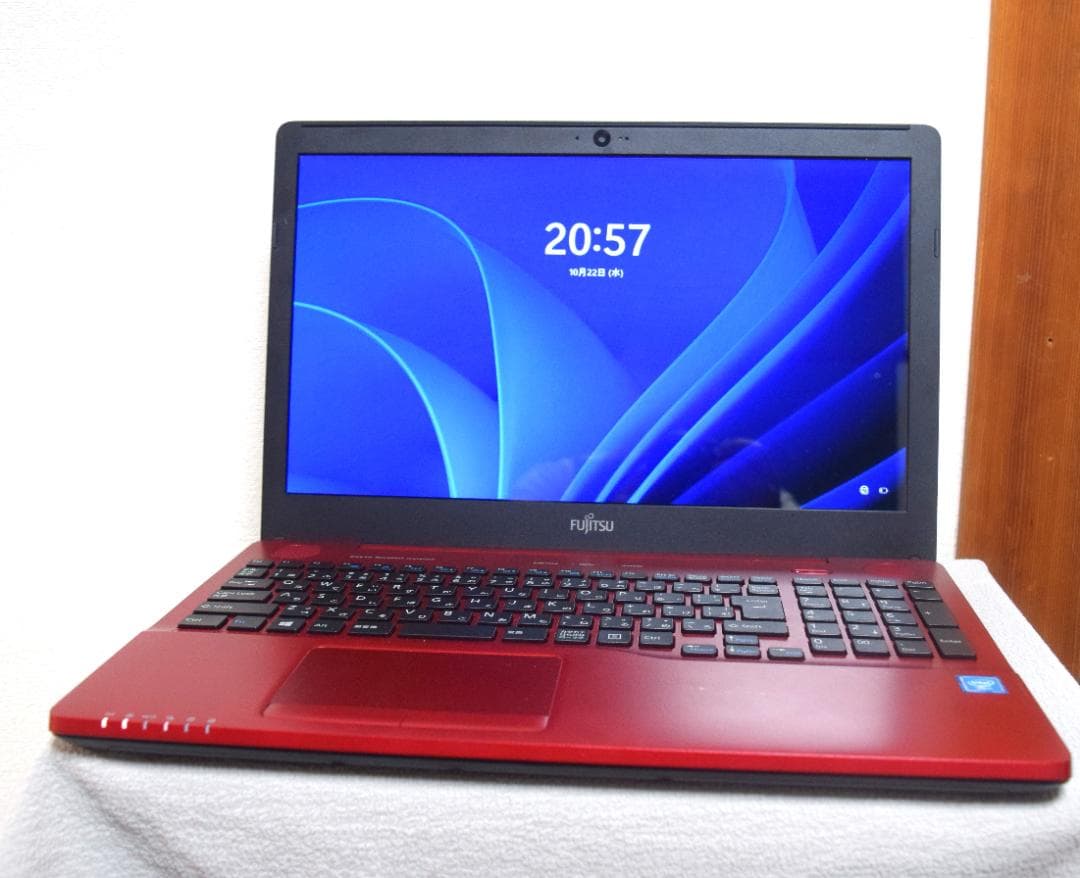 富士通定番Celeron最新Windows11メモリ4GB高速SSD120GB