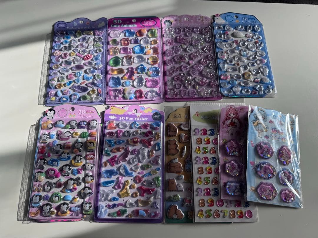 Nekoni 他 シール22枚＋サンリオキーホルダー2＋ワッペンシール5