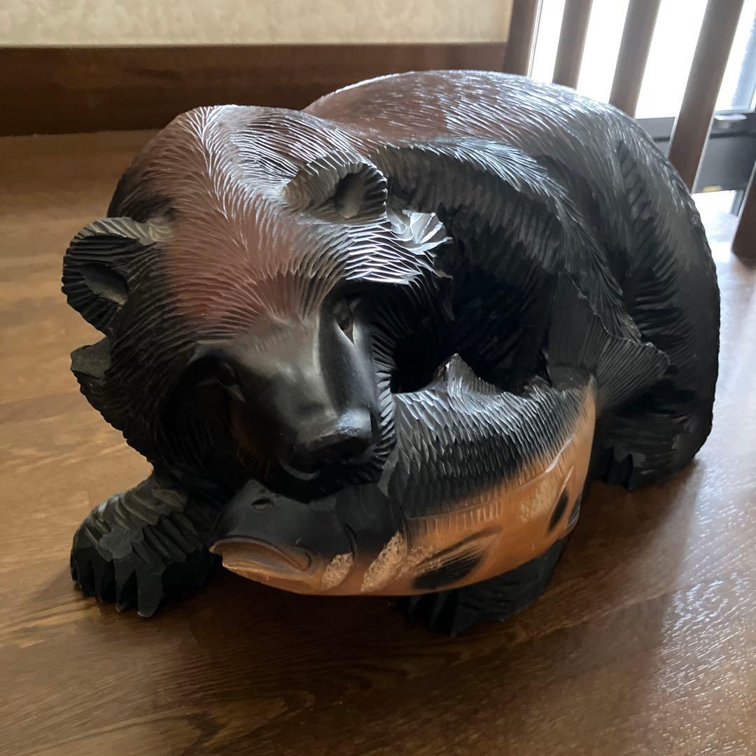 大型　木製クマの彫刻　重量5.7キロ