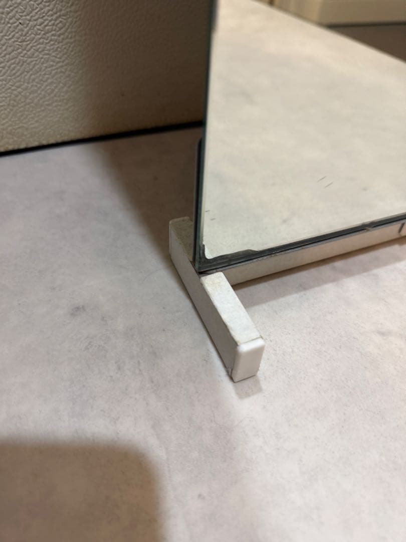 突っ張り壁面ミラー　幅３０【ＨＭ−Ｍ３０】