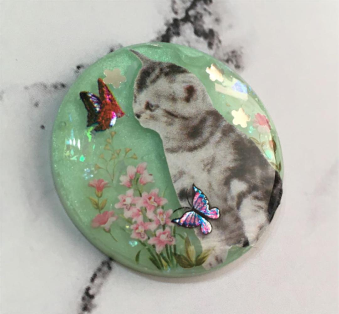 レジンヘアゴム、新作・お散歩猫ちゃんと蝶
