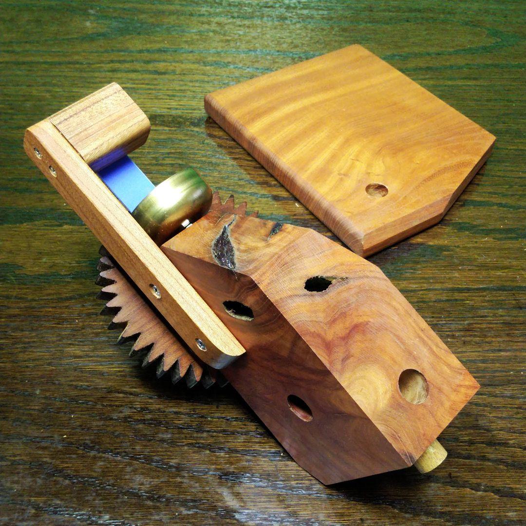 【２】一品物■欅板と昔の欅の歯車と強力磁石と電話ベルでできた【駄菓子屋の呼び鈴】