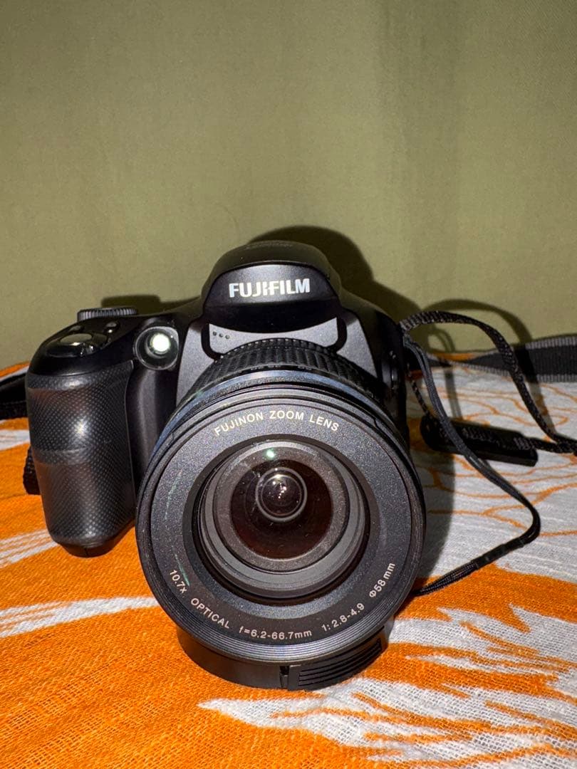富士フイルム　FinePix S6000fd