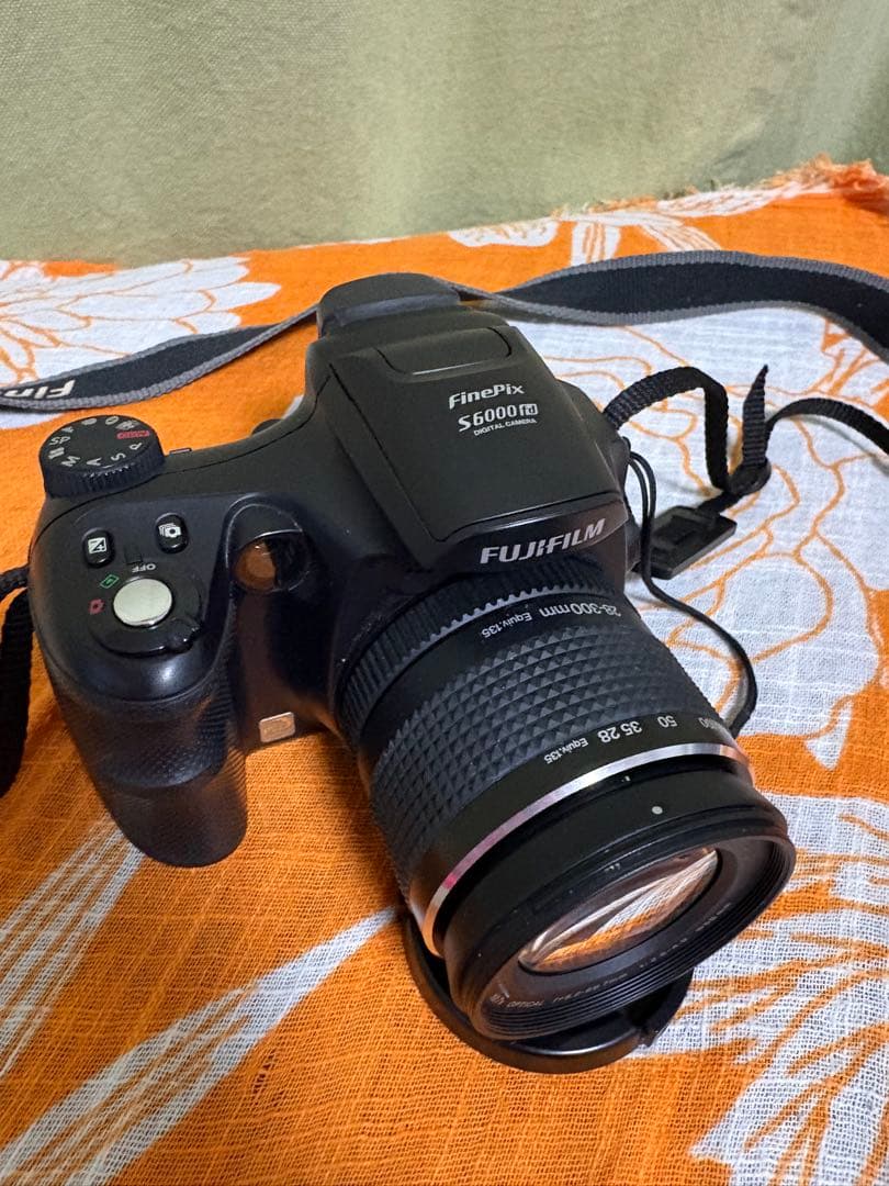 富士フイルム　FinePix S6000fd