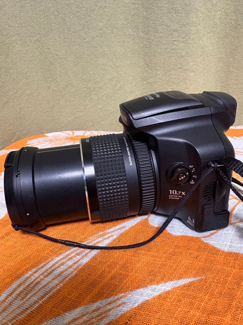 富士フイルム　FinePix S6000fd