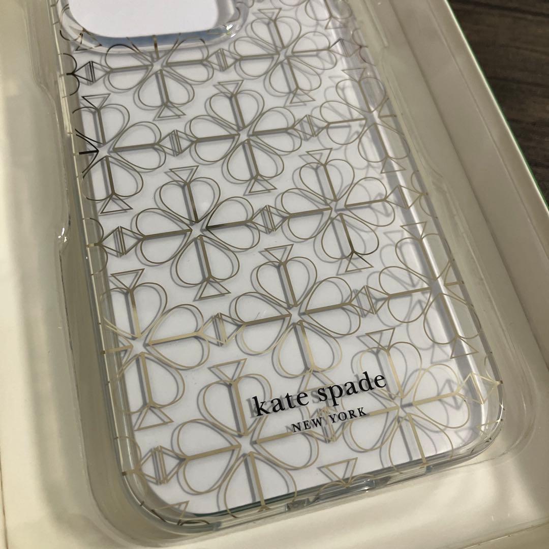 新品　未使用　ケイトスペード　iPhone15pro モノグラム　フラワー