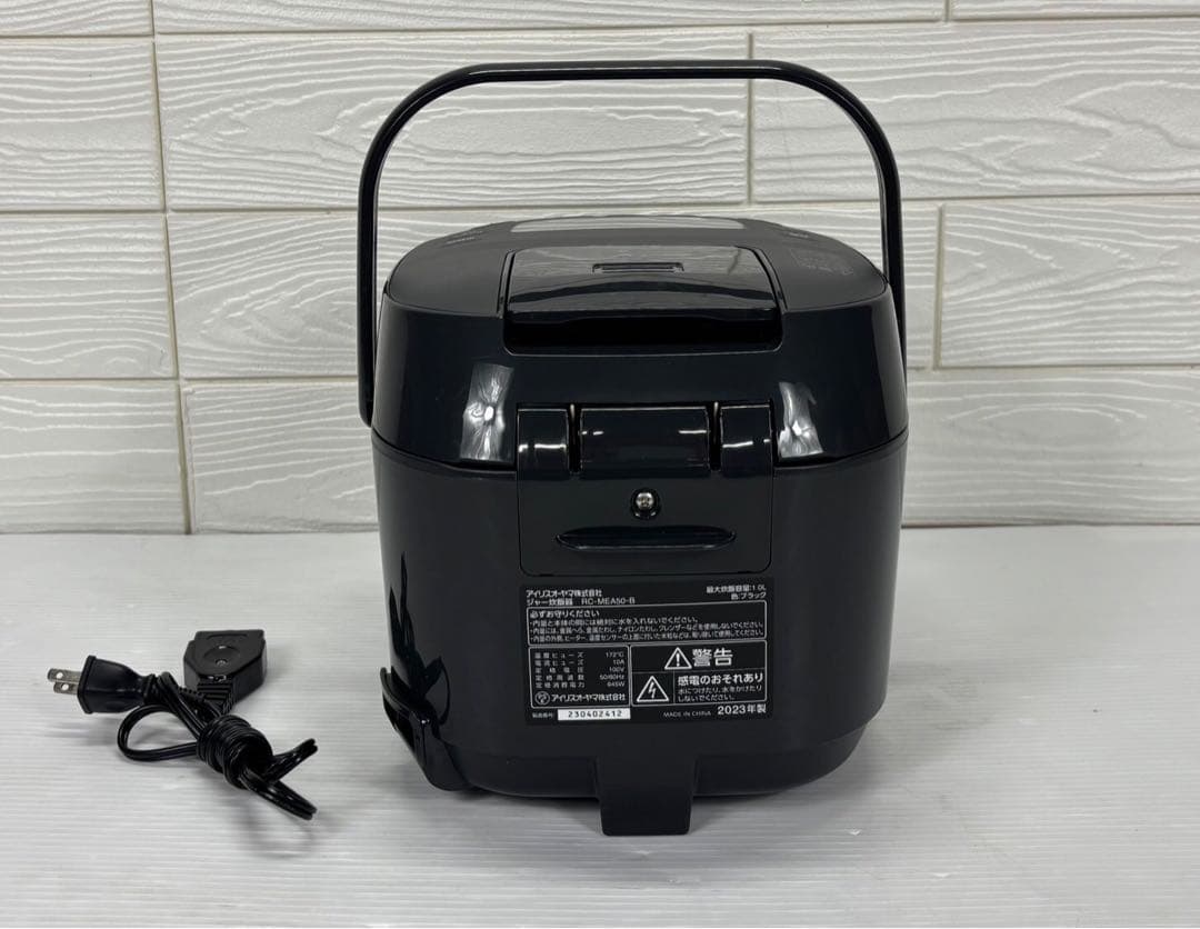 【美品 アイリスオーヤマ マイコン炊飯器 5.5合炊き 2023年製 ブラック】