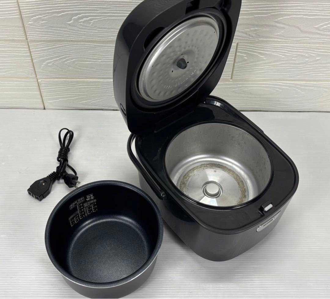 【美品 アイリスオーヤマ マイコン炊飯器 5.5合炊き 2023年製 ブラック】