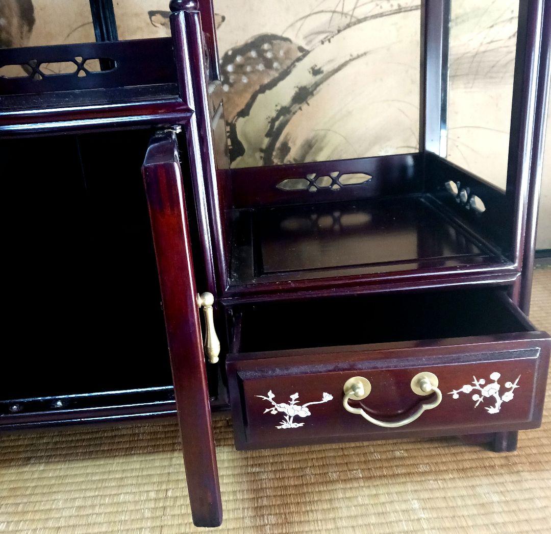 中古品　螺鈿飾り棚(輸入品です。)　程度良です。