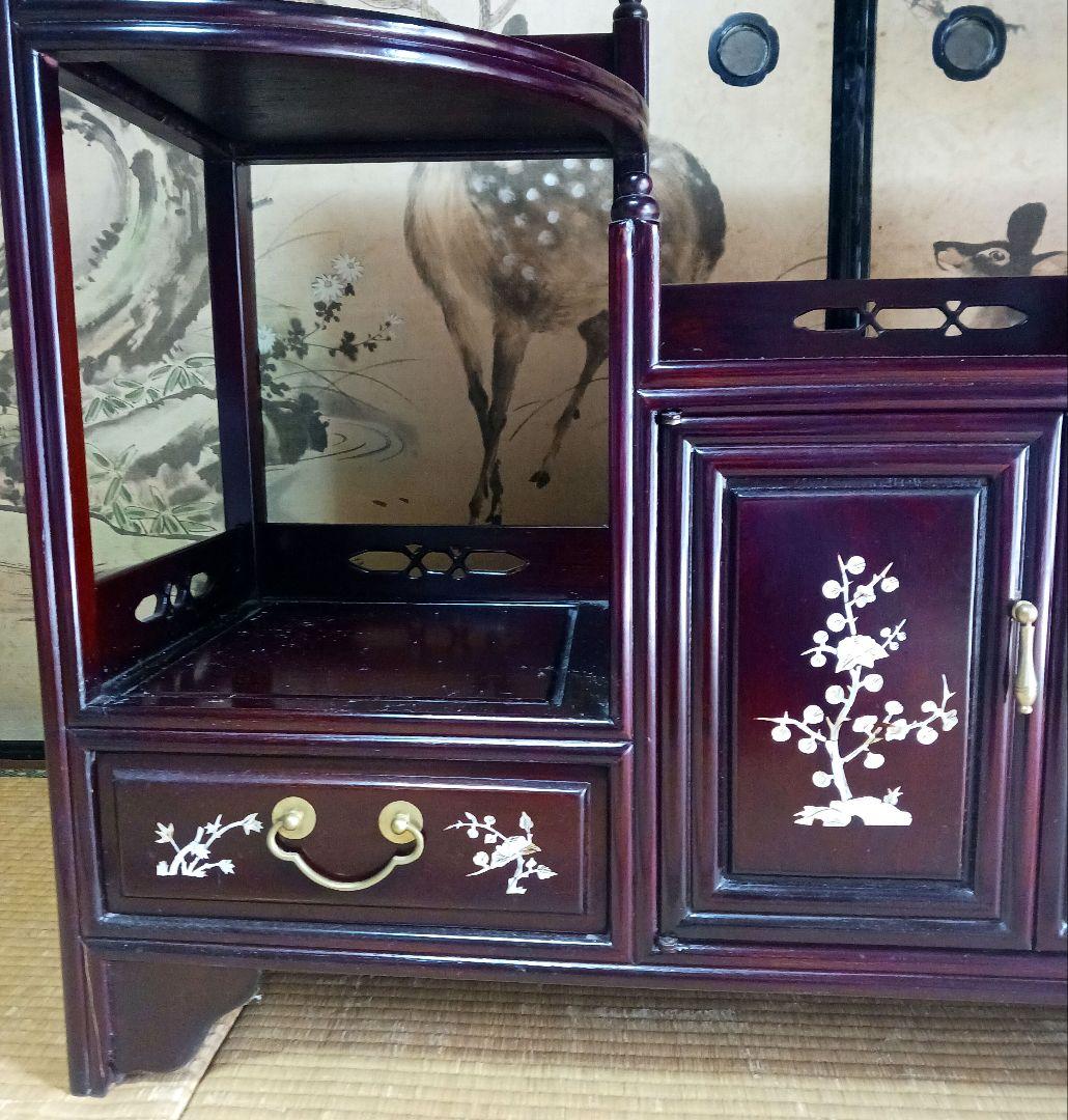 中古品　螺鈿飾り棚(輸入品です。)　程度良です。
